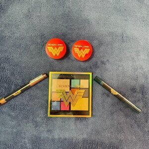 New Lot of Revlon WONDER WOMAN 1 Face Eye Palette 2 Glow Pots 2 Eyeshadow Makeup